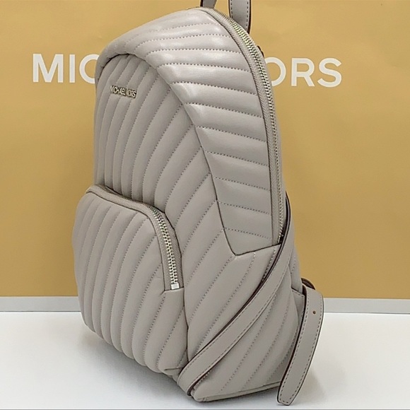 MICHAEL KORS ERIN MEDIUM BACKPACK PEARL GREY - Picture 5 of 16